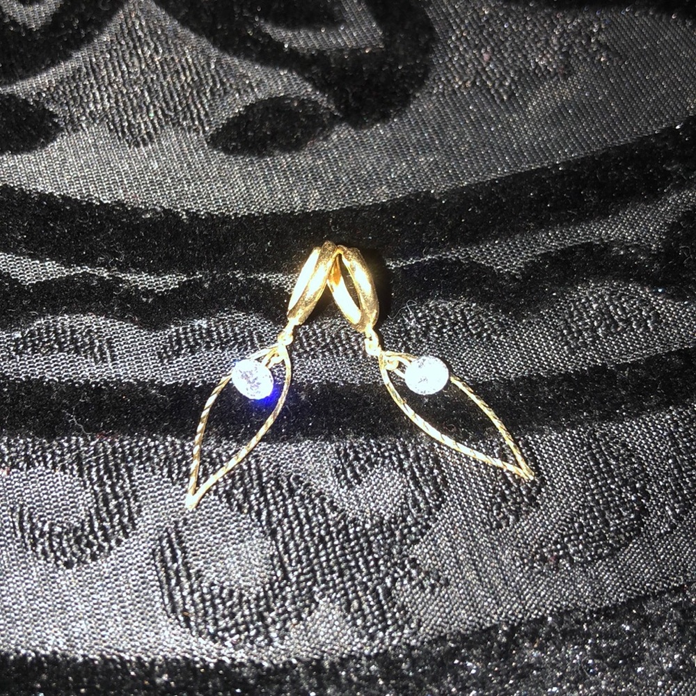 Gold hoop w CZ stone